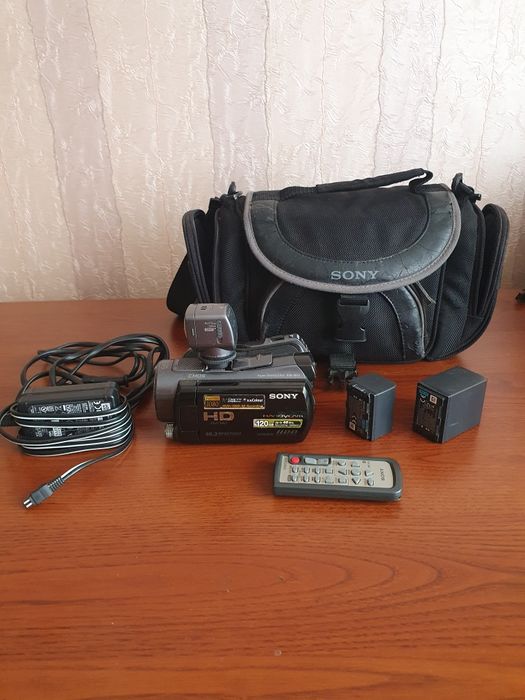 Відеокамера Sony HDR-SR12E