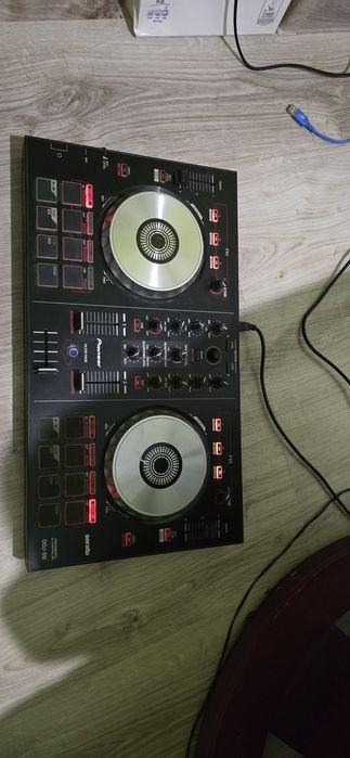 Konsola Pioneer DDJ-SB