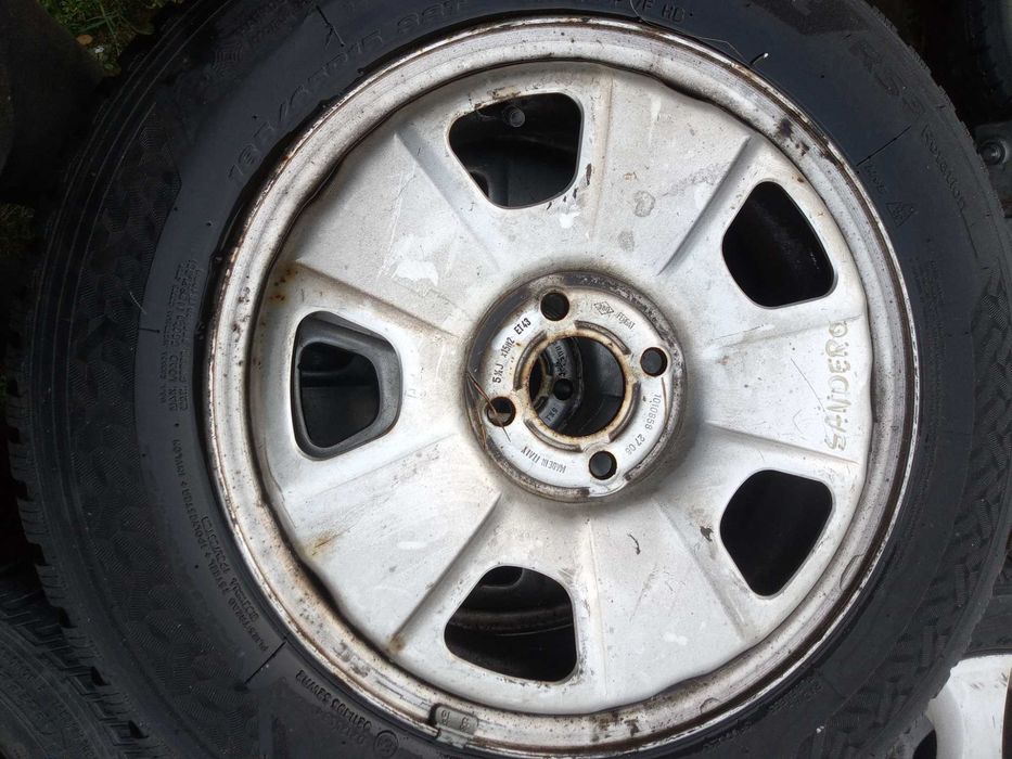 Komplet Kół Dacia Sandero I  ET43 185/65R15