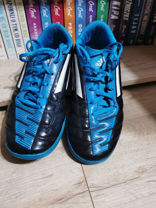 Buty sportowe halówki piłka nożna męskie Adidas 39 1/3 wkl 24,5 cm