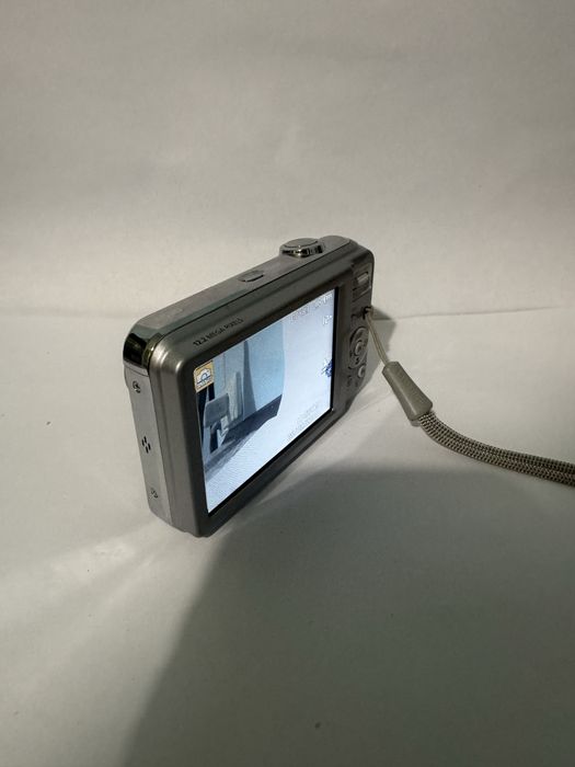 Цифровий фотоапарат Samsung 12.2 MP (5x зум, повністю робочий) / Y2K