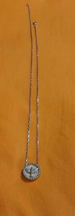 Colar com banho a Prata com pingente  Pomba