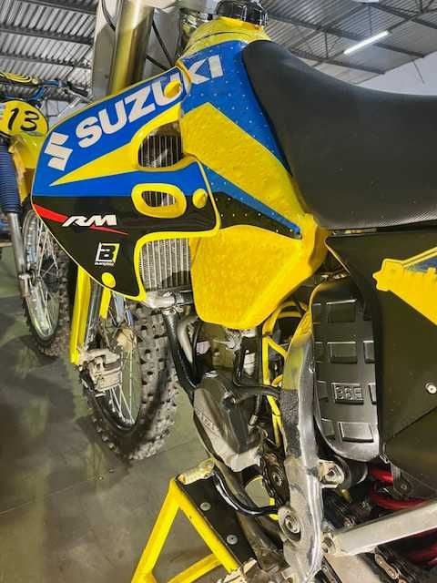 Suzuki RM 125 2 tempos ano 2000