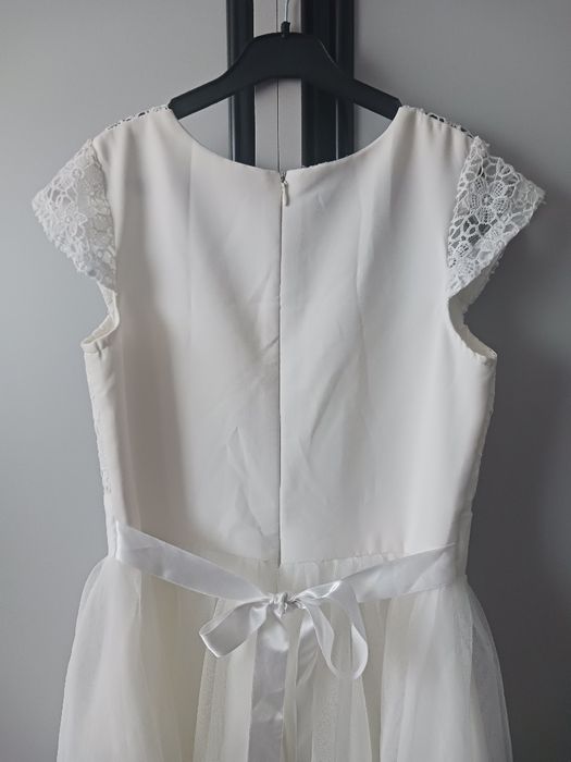 Biała sukienka okolicznościowa rozm. 140/146