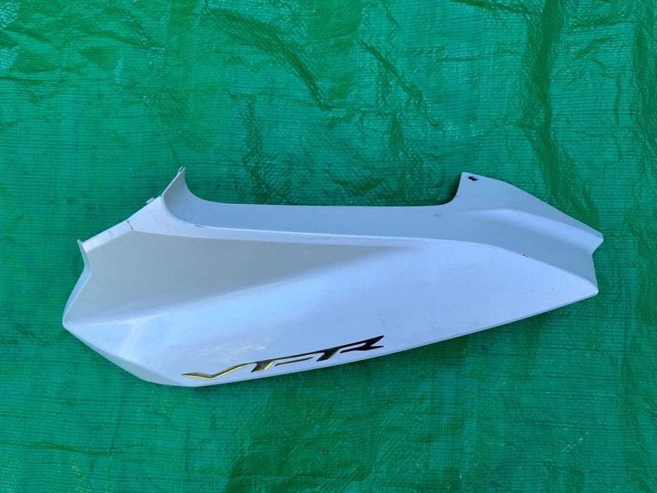 Honda VFR 800 Owiewka Czacha Lewa OEM