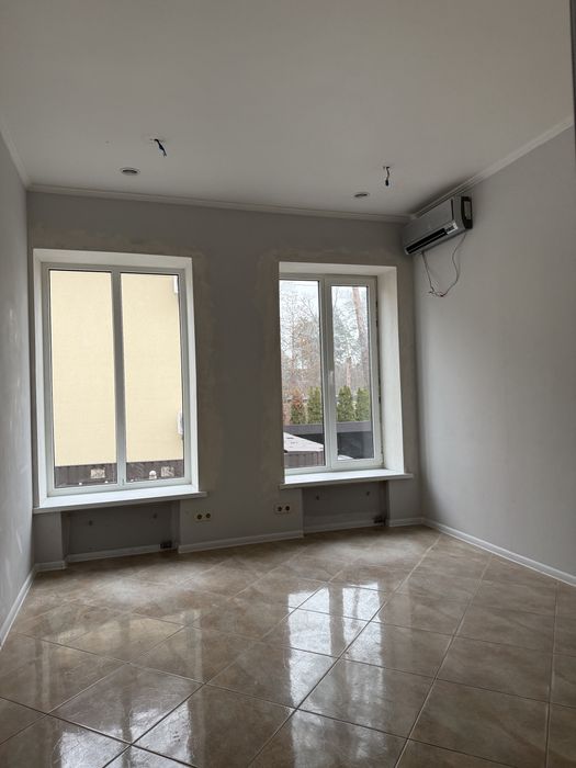 Оренда приміщення 400 м2 поруч з Центральним парком