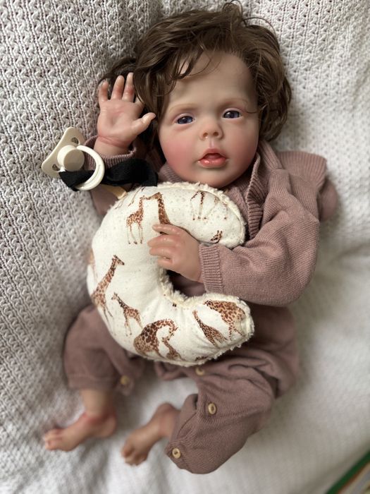 Реборн дівчинка з волоссям