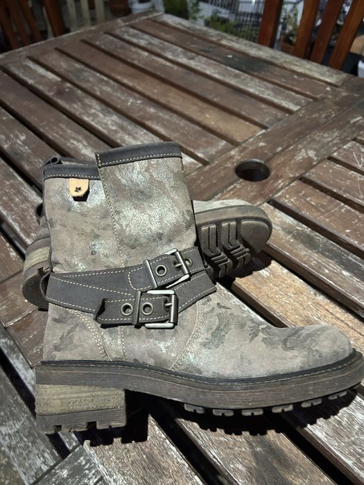 Botas cubanas em Pele