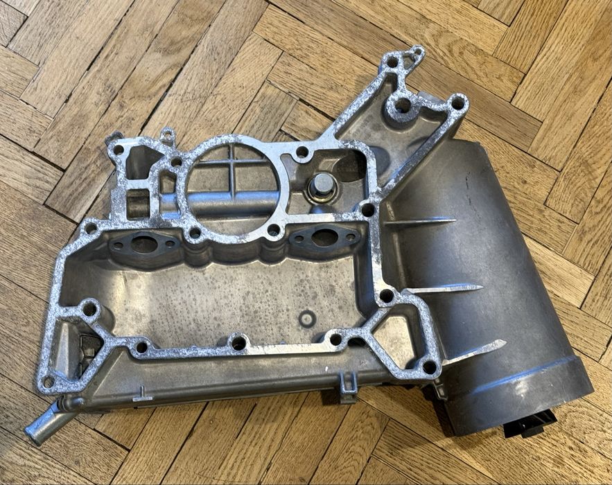 Корпус масляного фільтру Mercedes Benz Actros 5411880704