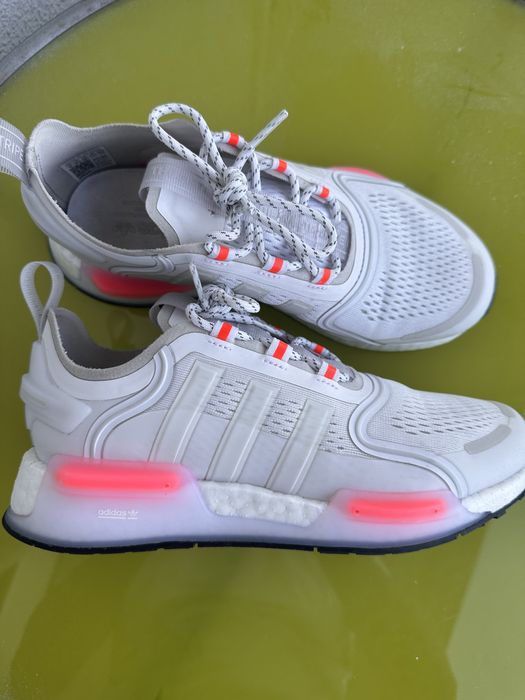 Ténis adidas tamanho 38,5