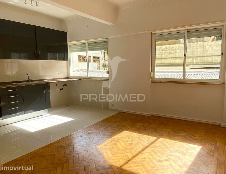 Arrendamento T2 em São Domingos de Benfica