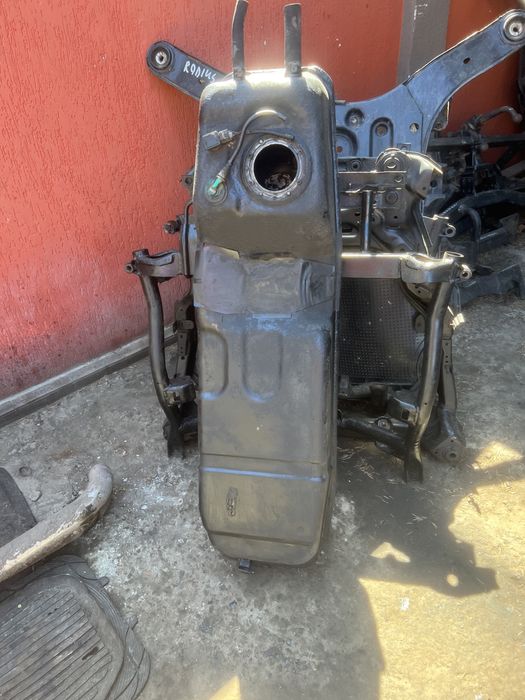 Бак бензобак ford explorer 2 год 2001 эксплорер форд