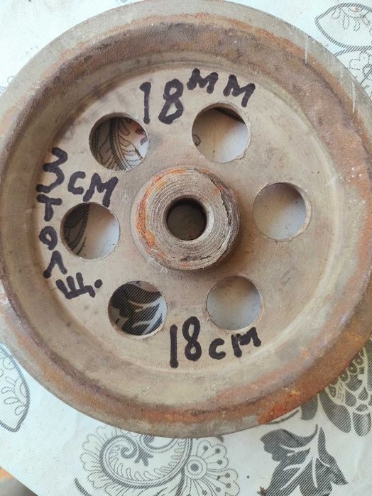 Продам шкiви рiзнi , цiна  договiрна.