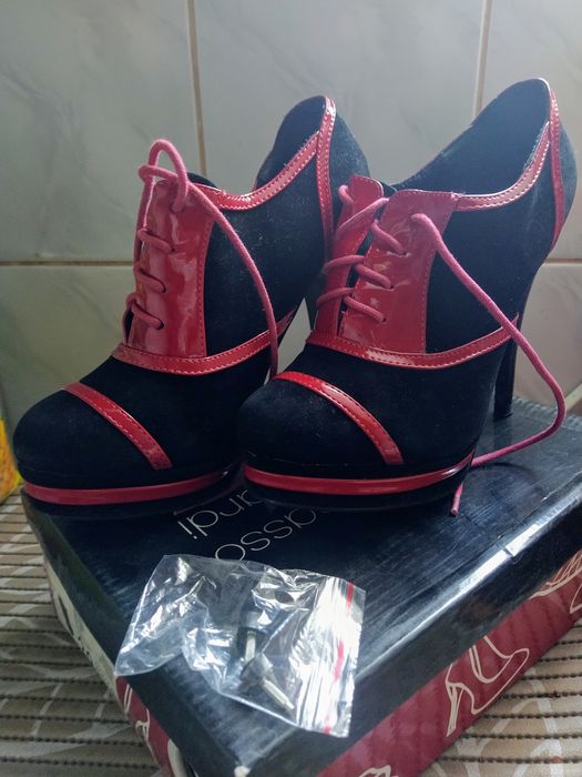 Buty , szpilki Tomasso Taccardi