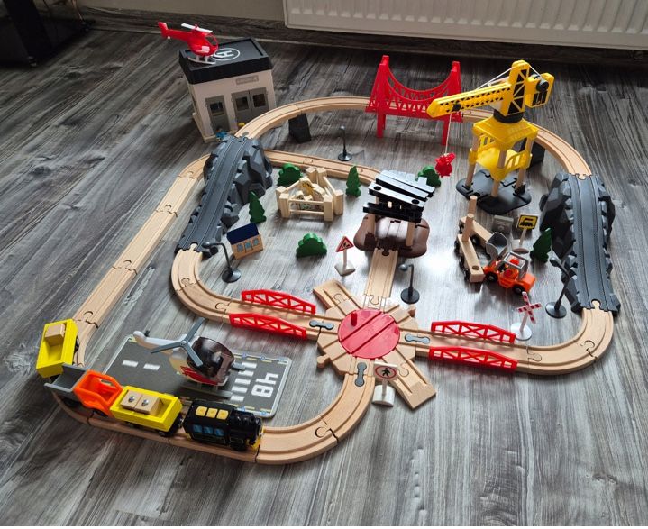 Drewniana Kolejka Pociąg na baterie Tory