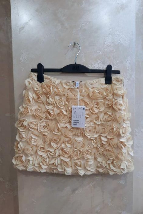 &other stories новая мини юбка в розы