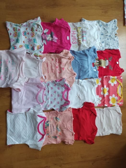 Ubranka dla dziewczynki r. 74