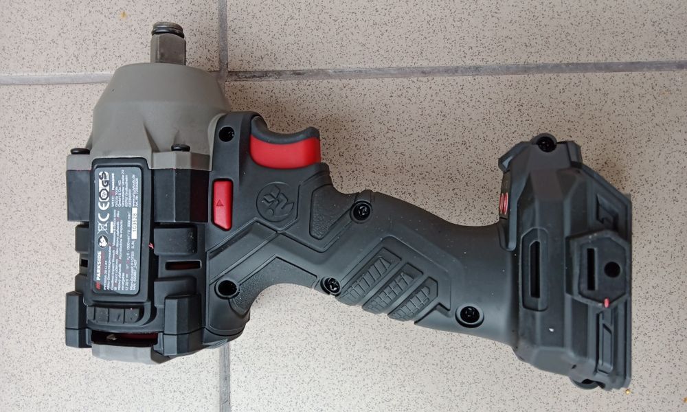 Klucz udarowy do kół firmy Parkside Performance PPDSSA 20-Li A1