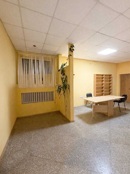 Продається комерційне приміщення 80 м2