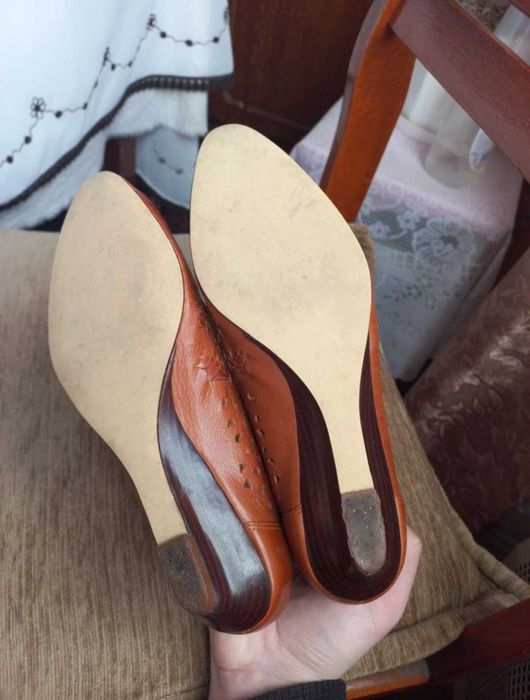 Жіночі шкіряні туфлі привезені із закордону
