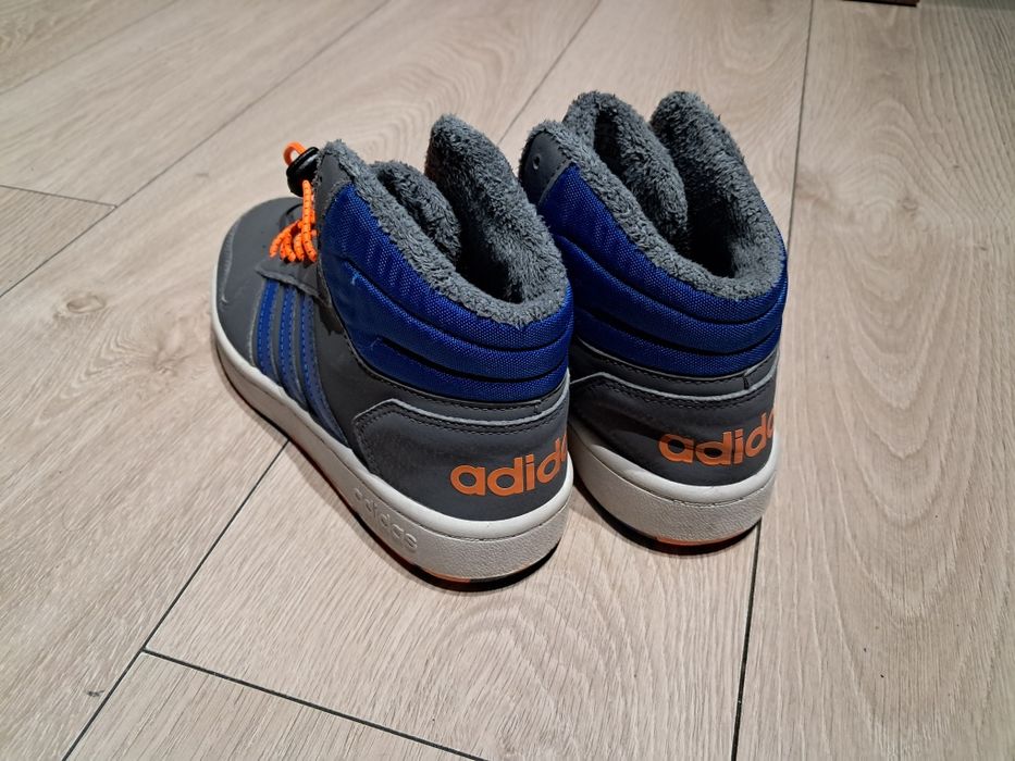 Buty chłopięce Adidas 35