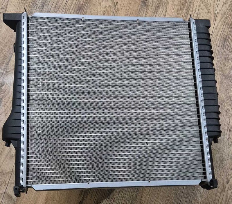 Chłodnica Wody BMW E30 SERIA 3 (82-94r.) Oryginalna Nowa