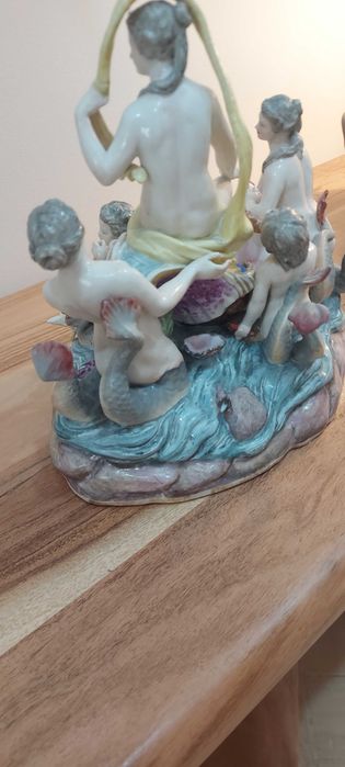 Escultura  de porcelana da famosa marca Alemã Meissen