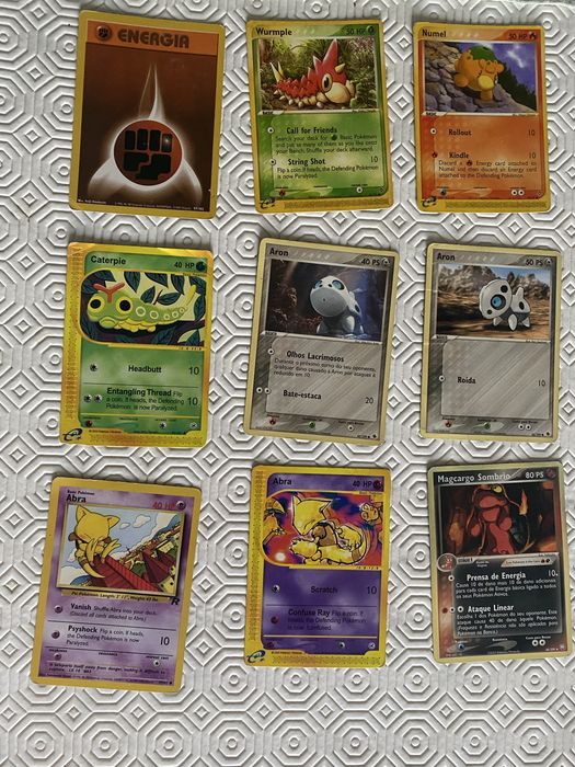 Vendo várias cartas Pokémon