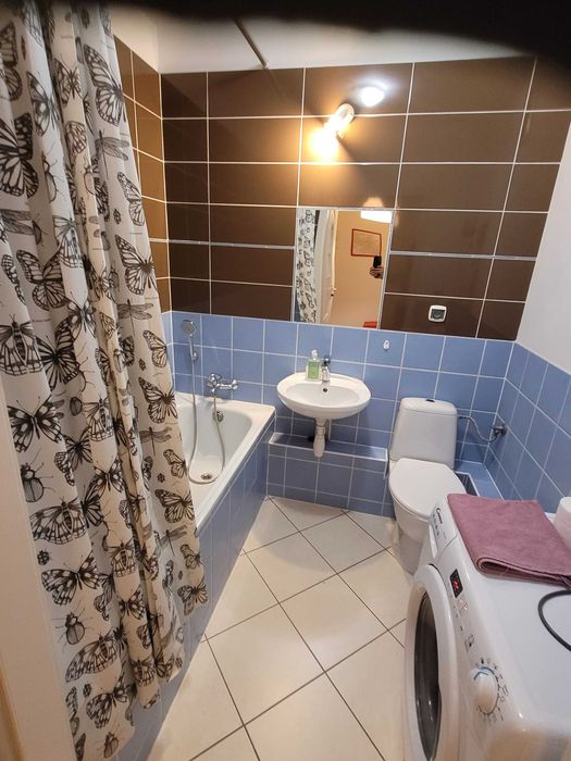 Apartament " Słoneczny " w Centrum ul. Szybka , noclegi Wrocław . Samodzielne mieszkanie dla 1 - 4 osób . Blisko PKP