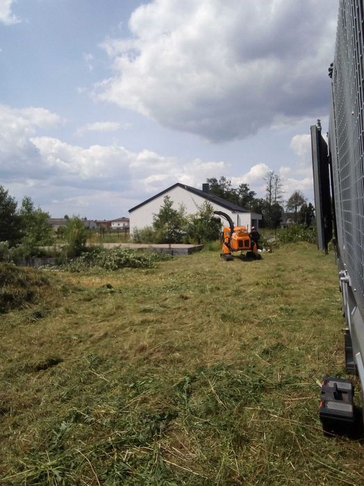 Przycinanie tuj krzewów drzew koszenie trawy