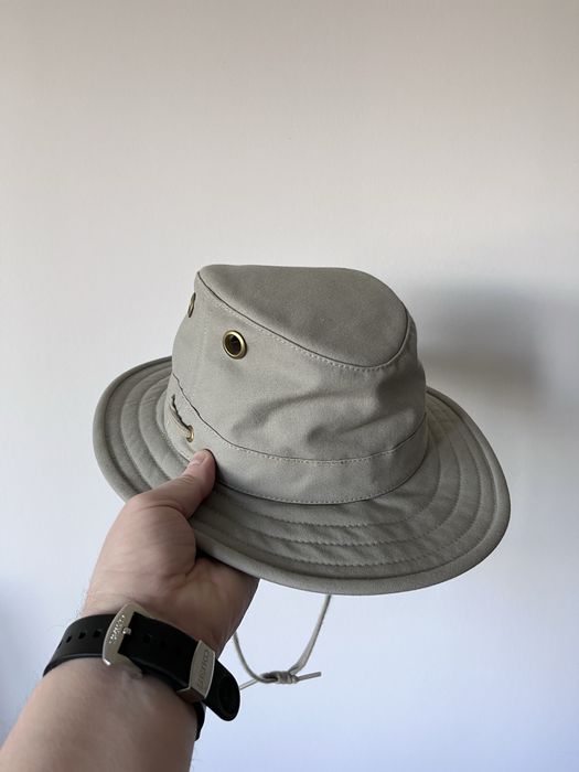 Продам панаму Tilley T5