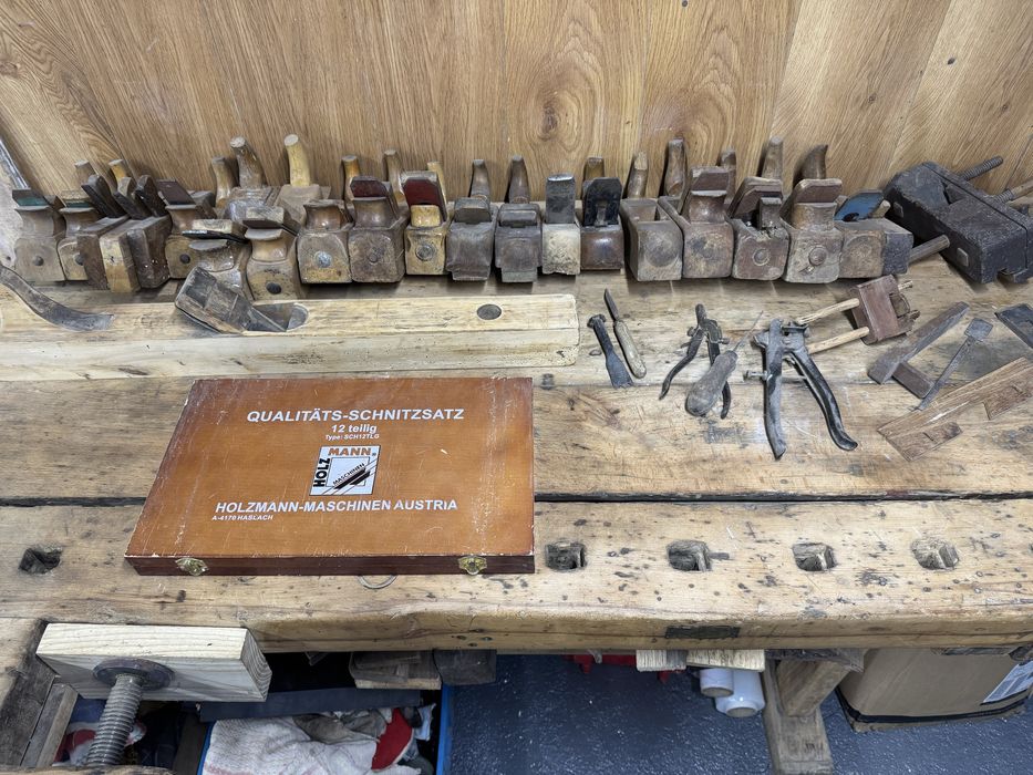 Narzedzia stolarskie strugi heble piły  strugnica