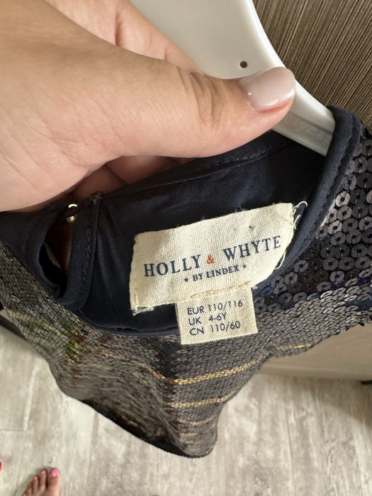 Сукня з паєтками