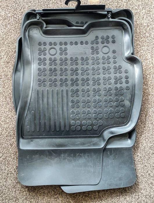 Dywaniki gumowe audi citroen ford honda Jeep opel renault seat vw