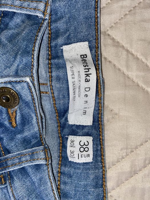 Calças azuis da bershka