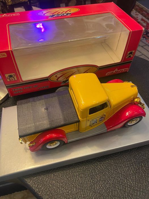 Miniatura Ford Pick Up 4404