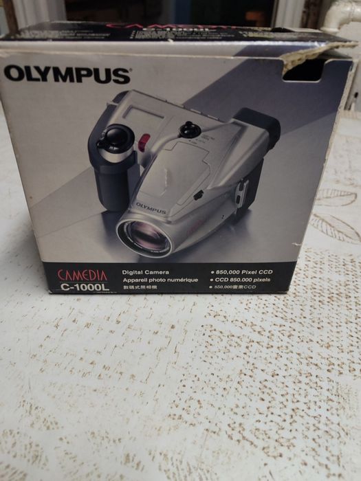 Фотоапарат Olympus Camedia C-1000L