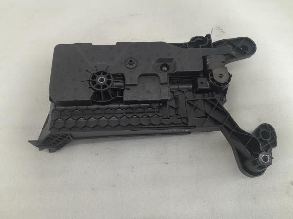 Base / caixa da bateria SEAT Leon (5F1)