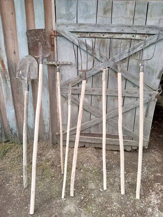 Продам топорища, ручки до молотки та інший садовий інструменттків і ку