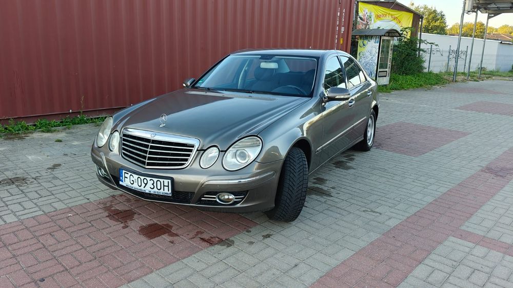Mercedes Benz E220 CDI  rok 2008