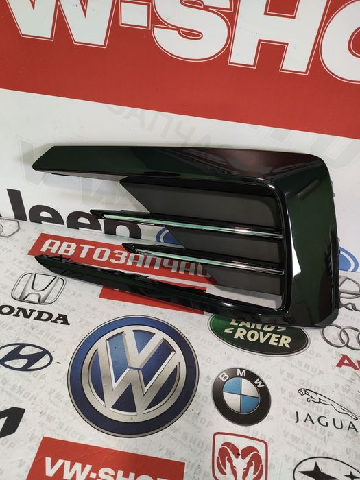 Решітка бампера ліва Volkswagen B8 R-Line USA