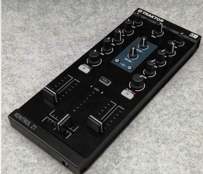 Native Instruments Traktor Kontrol Z1