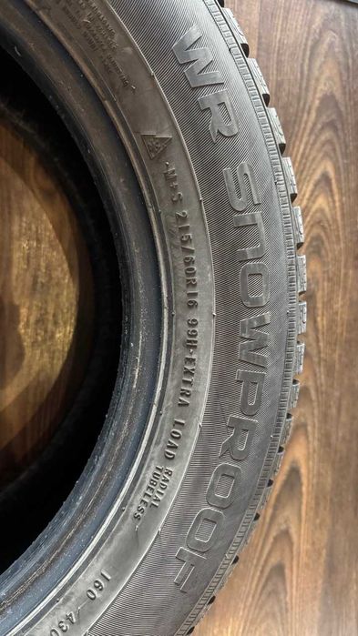 Opony zimowe 215/60R16 99H XL  Nokian WR Snowproof używane