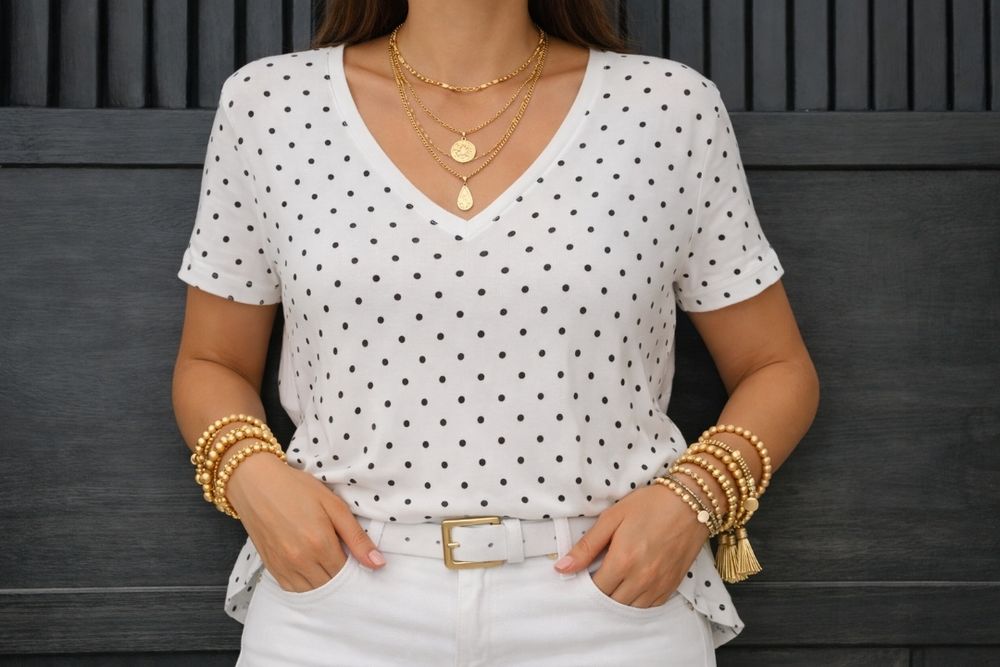 Blusa Branca com Bolinhas Pretas (Padrão Polka Dot) – Estilo Casual Elegante - C&A - Tamanho M
