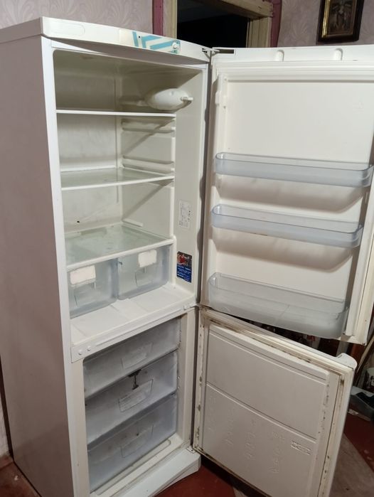 Продам холодильник Індезіт