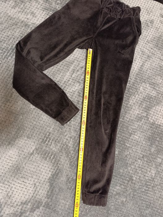 Дитячий спортивний костюм для дівчинки