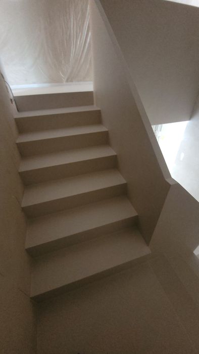 Mikrocement – schody, podłogi i posadzki | Łódź, Zgierz, woj. łódzkie