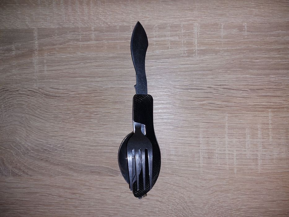 Универсальный складной набор: ложка, вилка, нож, открыва