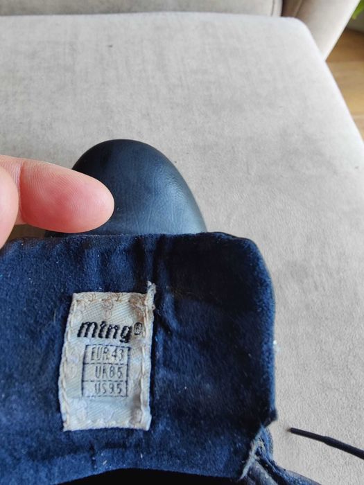 Botas Mustang tam. 43 em  bom estado