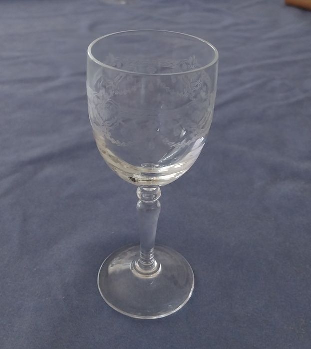 Conjunto 6 copos licor, trabalhados
